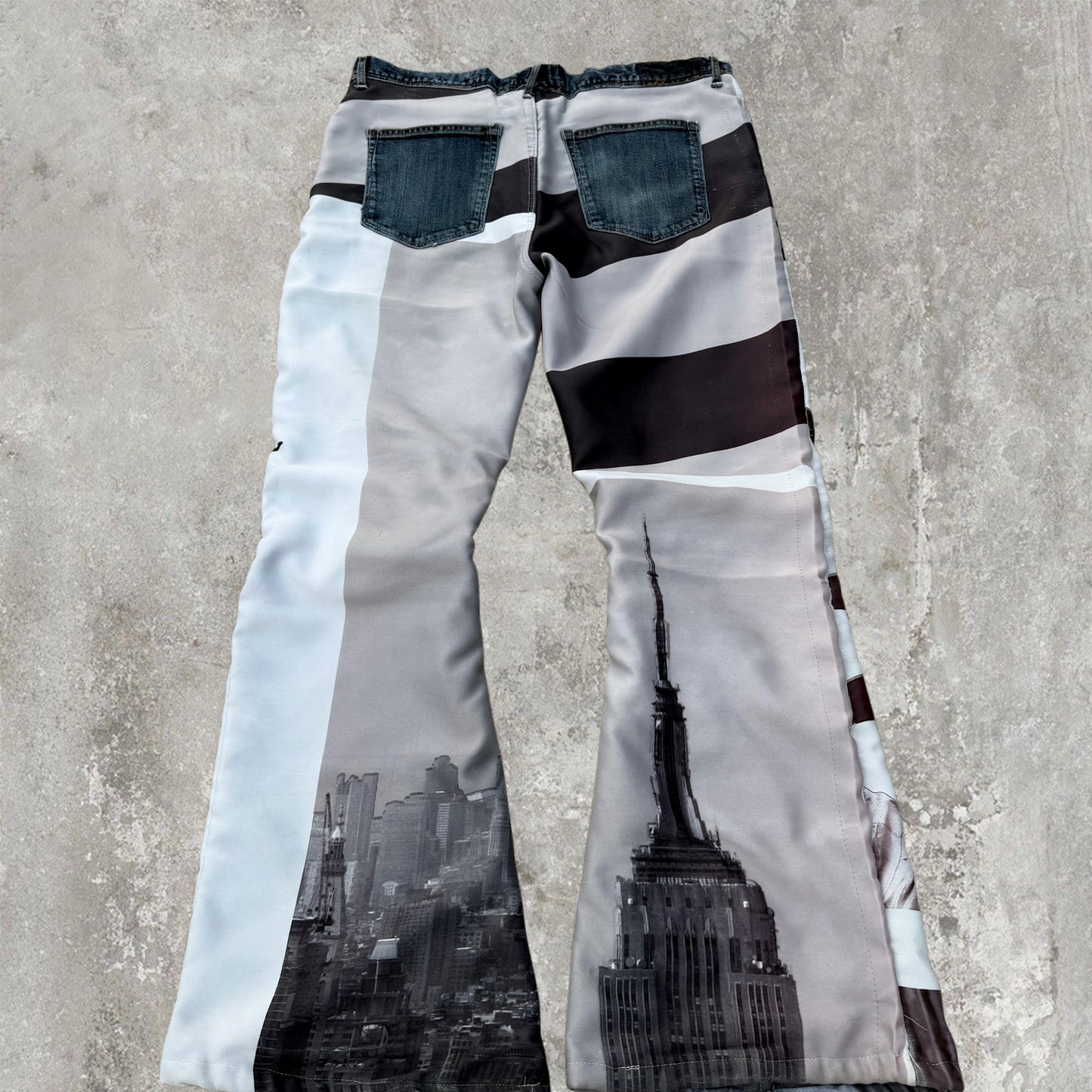 Statue of Liberty Graphic Flare Jeans